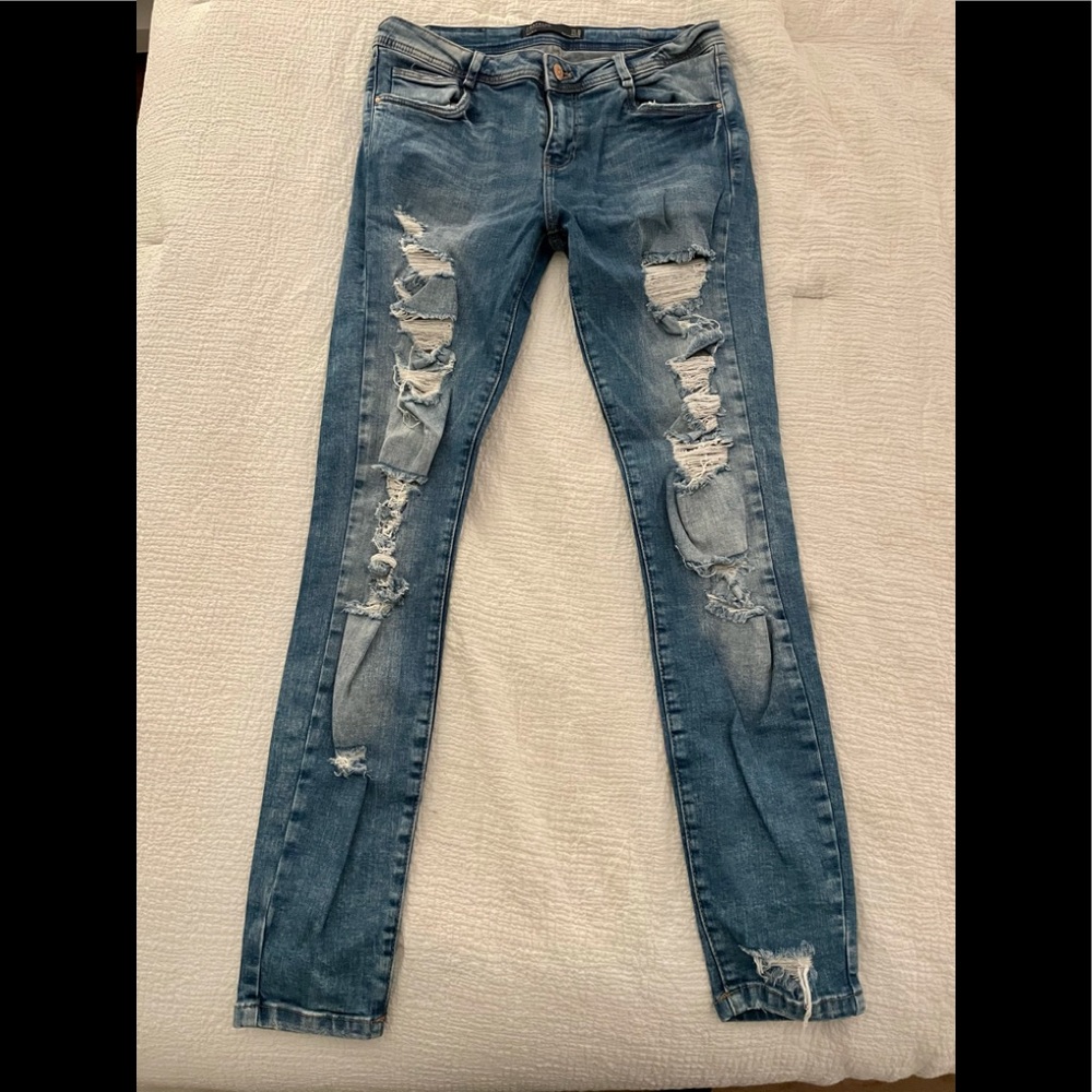 Zara Ripped Skinny Jeans Size 8